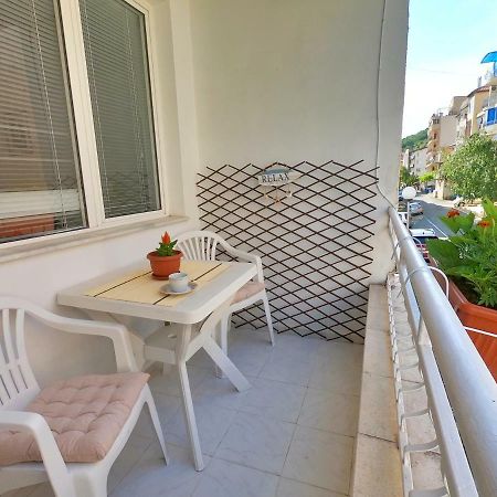 Apartment In St. Vlas With Terrace Sveti Vlas Exteriör bild
