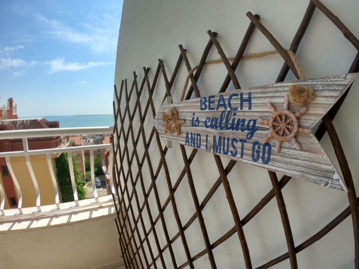 Apartment In St. Vlas With Terrace Sveti Vlas Exteriör bild